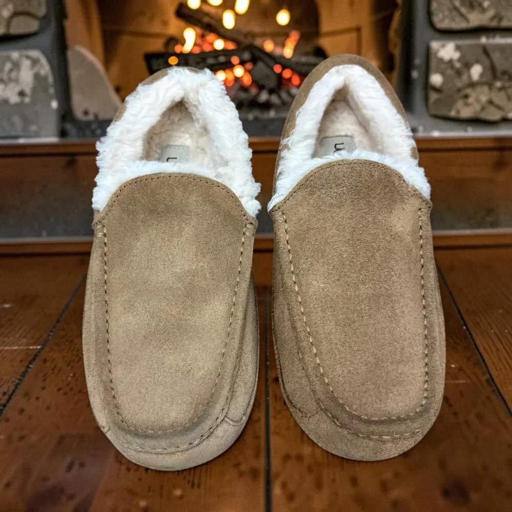 UGG Ascot Men 9 Chestnut Suede Shearling Moccasin Slippers Loafers 1101110 Cozy